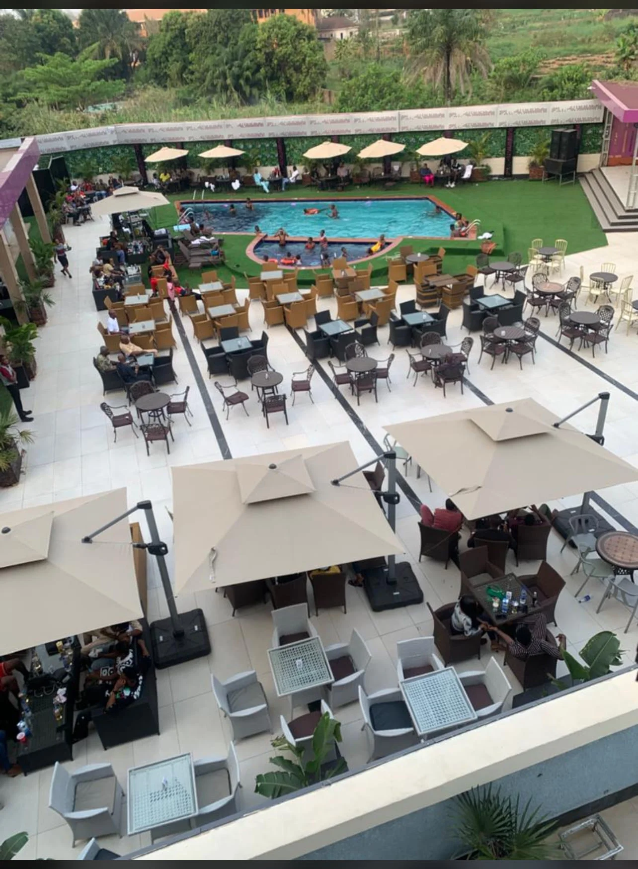 Pool bar and swimming pool at Fiesto Continental Hotel Enugu
