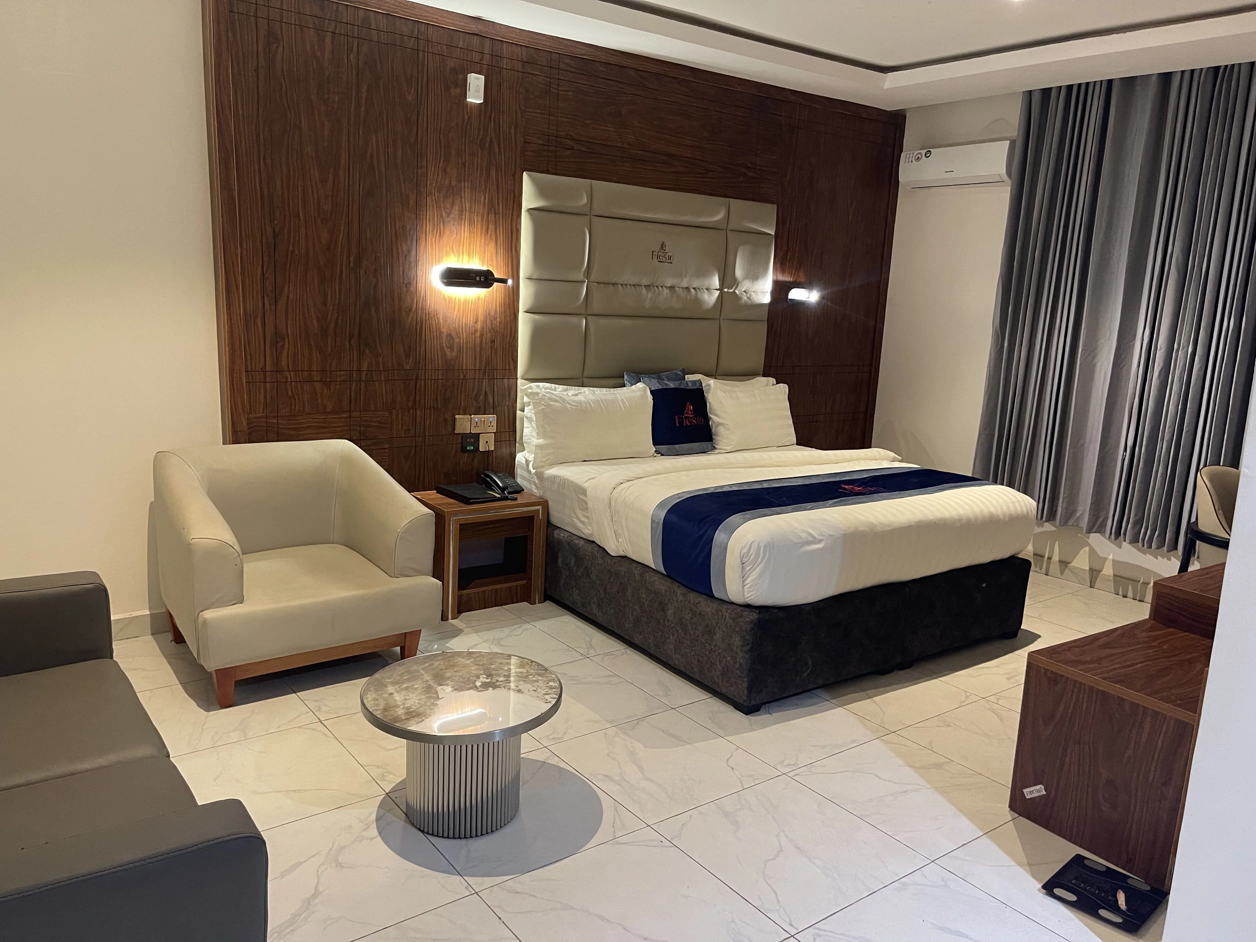 Luxury hotel room in Abakpa, Enugu